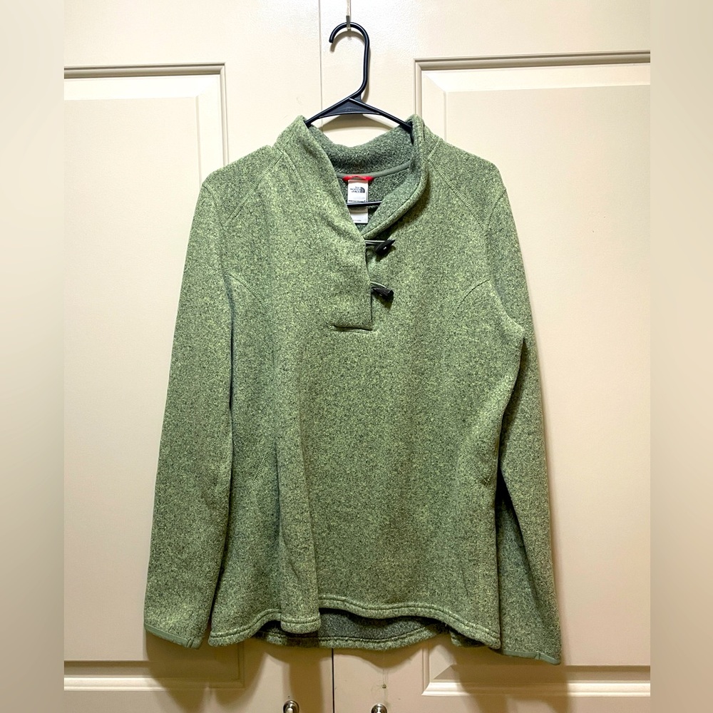 Women’s north face knit pullover